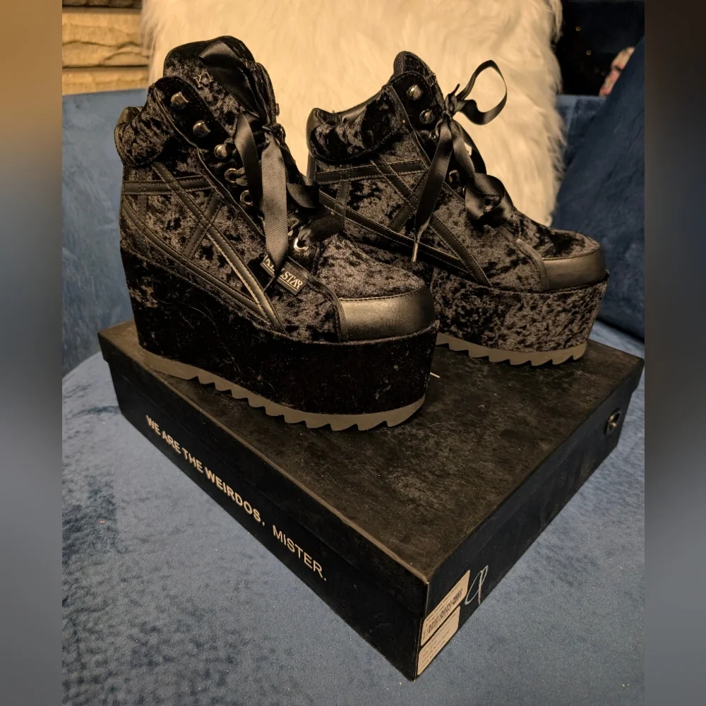 Brand new Killstar no Malice Crushed Velvet Platform Trainers Sneakers - Picture 4 of 12